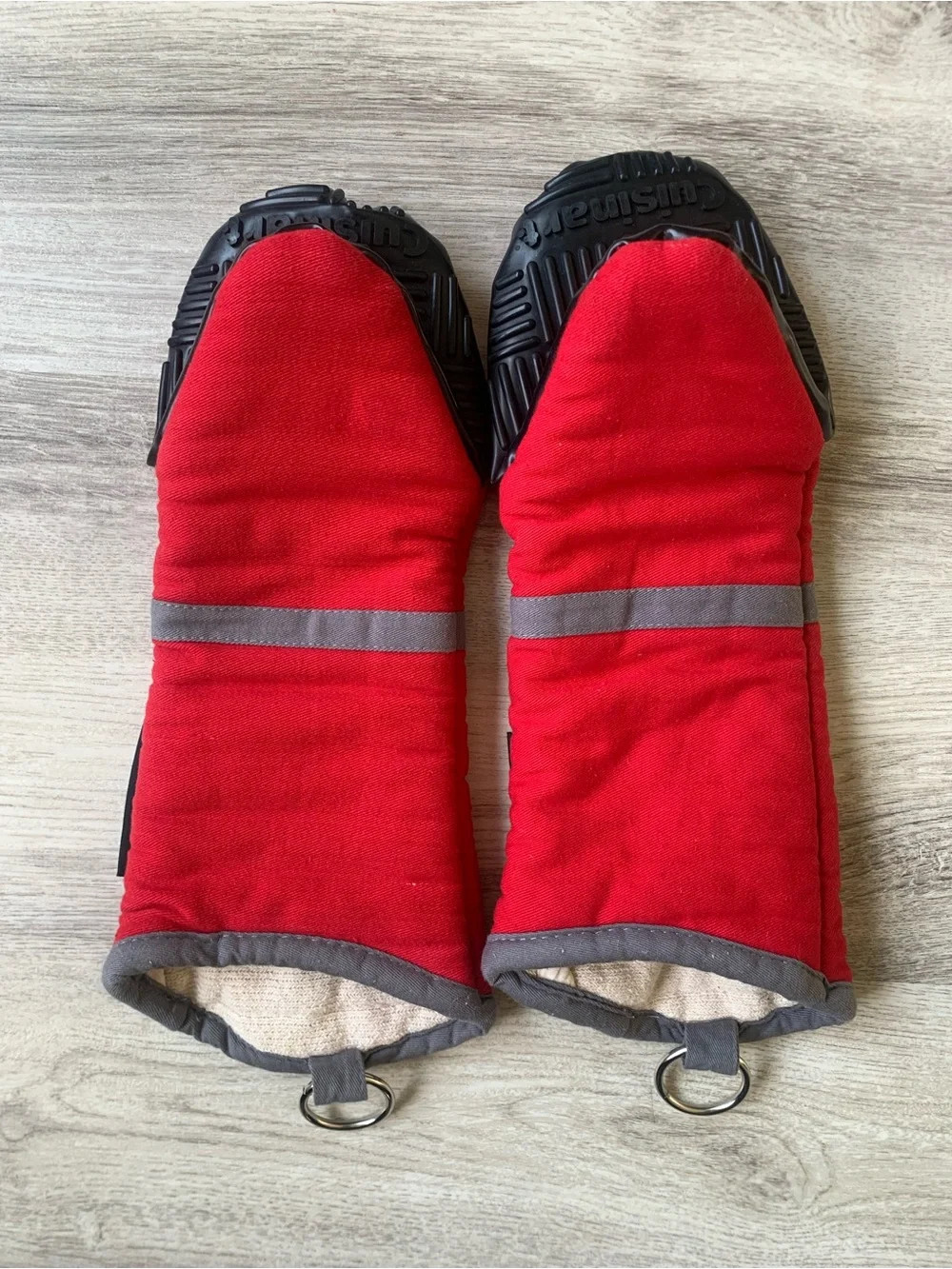 Cuisinart Red Oven Mitts with non slip silicone grips -pair
